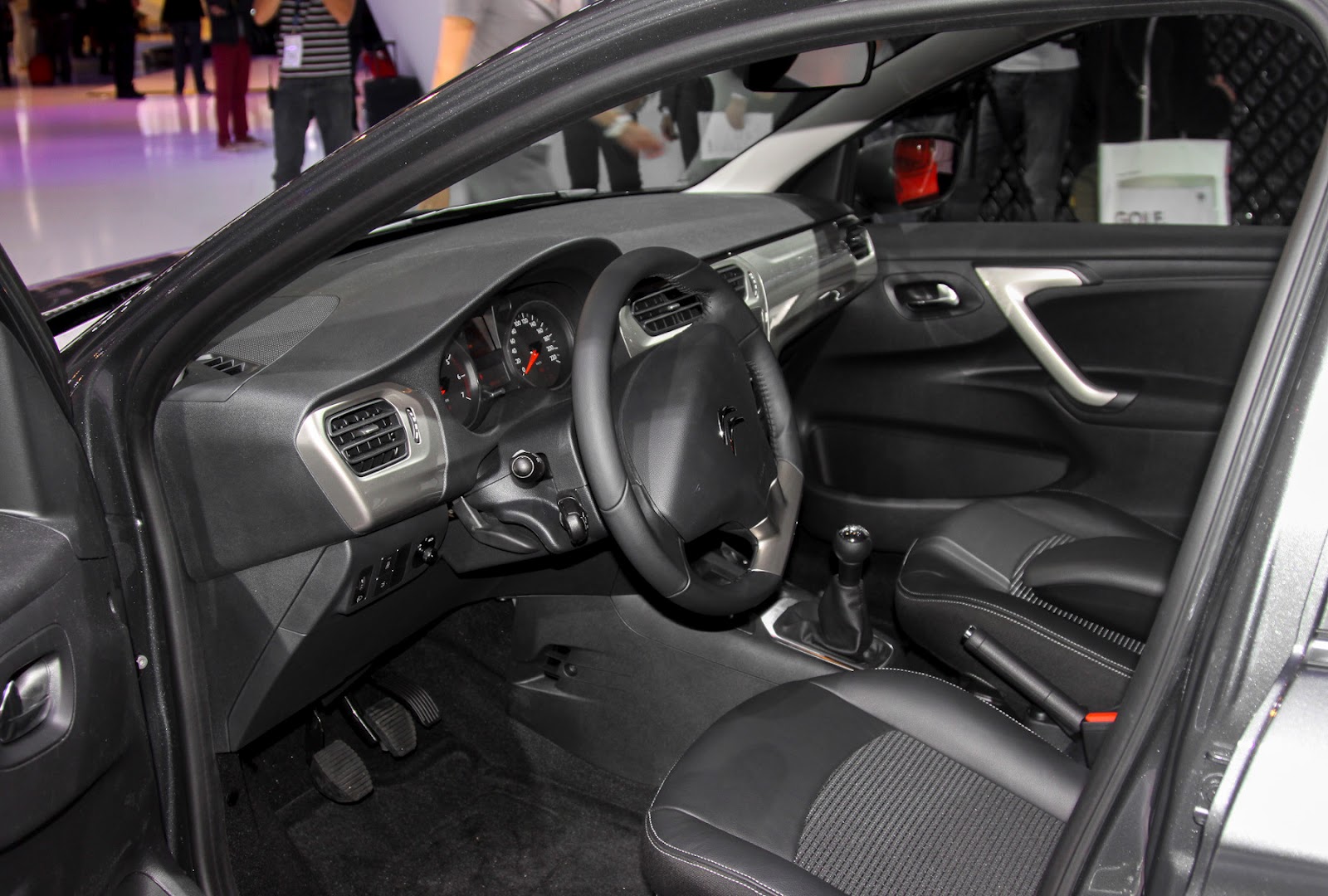citroen c-elysee салон base citroen c-elysee салон base